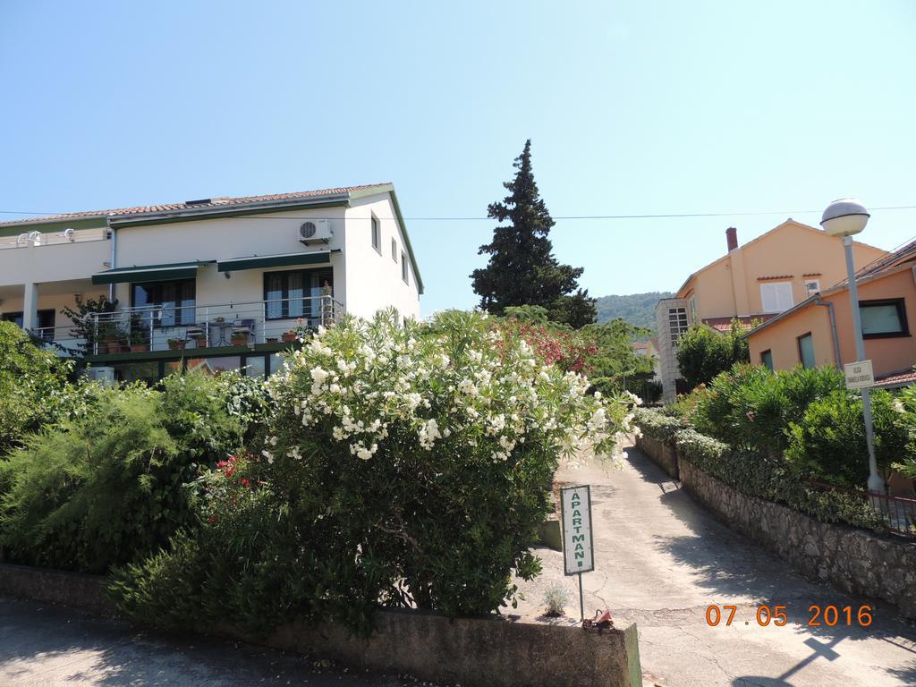 Apartments Suljic - Cash Only Property Старий Град Екстер'єр фото
