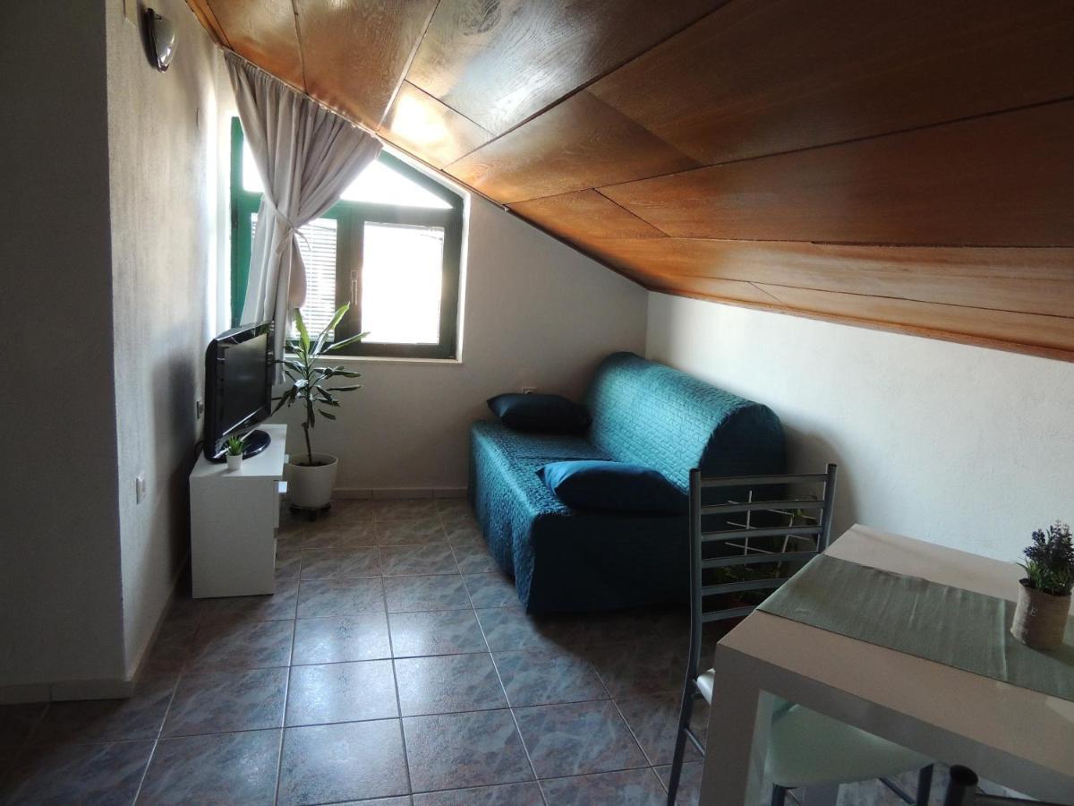 Apartments Suljic - Cash Only Property Старий Град Екстер'єр фото